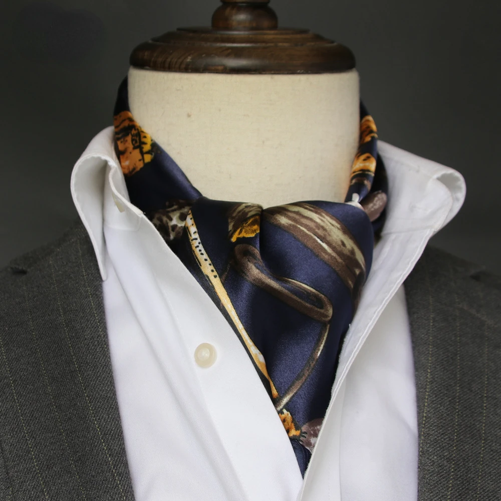 وشاح حريري بريطاني للرجال ، من - مراجعة Scarf Silk Square وسعره