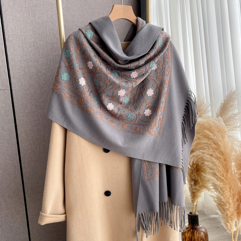 وشاح كشمير مطرز جديد لعام 2025 - مراجعة Woven Scarf Blanket وسعره